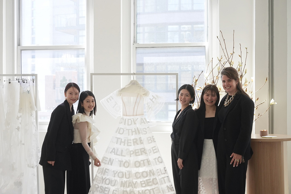 井手美里(いでみさと)と仲間