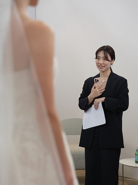 ドレスコーディネータ― エキスパート兼ブランドマーケティングチームの槙島美緒(まきじまみお)のスタッフインタビュー