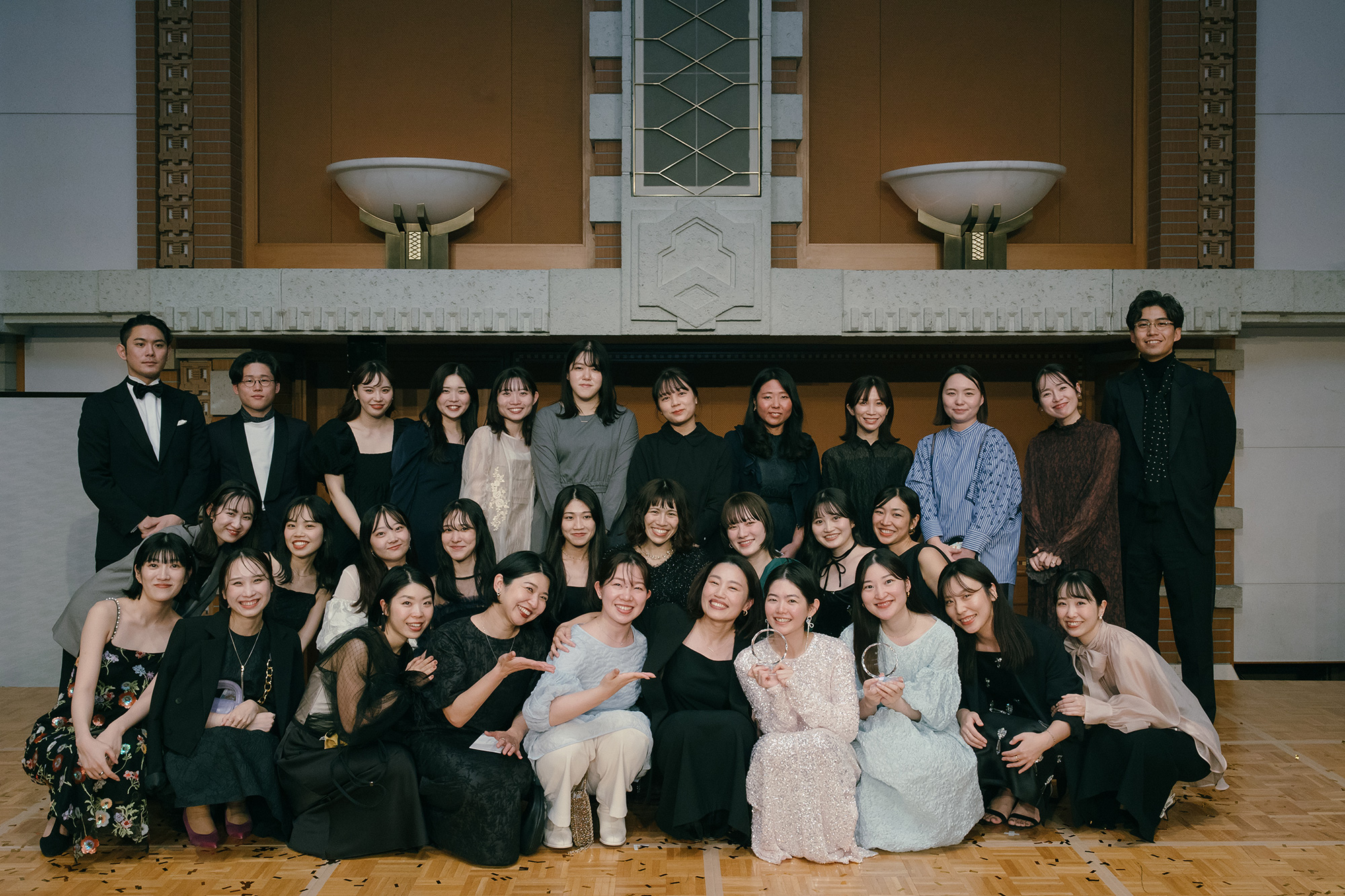 ドレスコーディネータ―　エキスパート兼ブランドマーケティングチームの槙島美緒(まきじまみお)と仲間たち