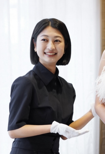 井出　美里