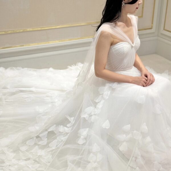 LIZ MARTINEZ（リズ マルチネス）より新作ウェディングドレスのご紹介