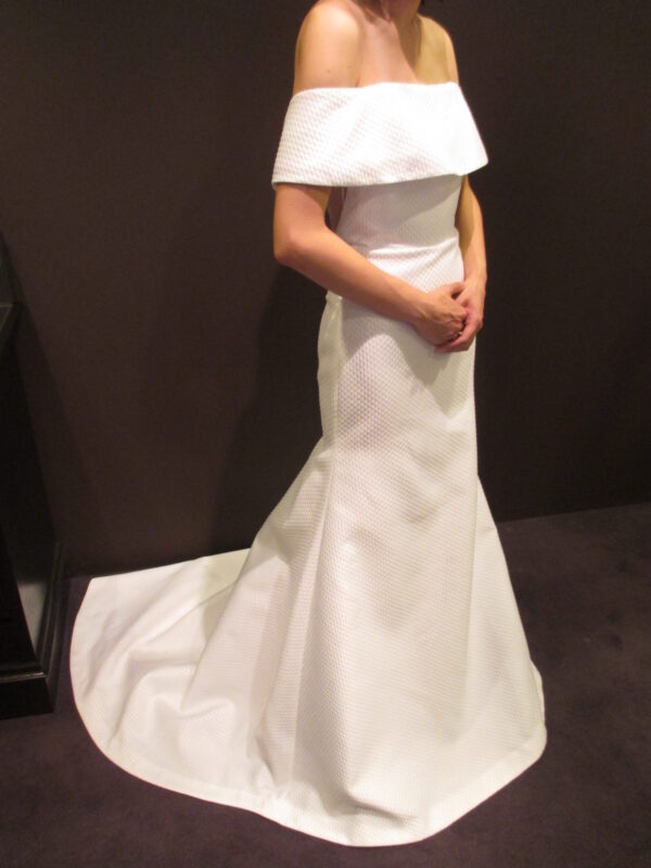 新作ドレスのご紹介　～Lela Rose～