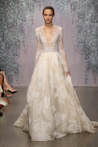 Monique Lhuillier Fairへのご招待