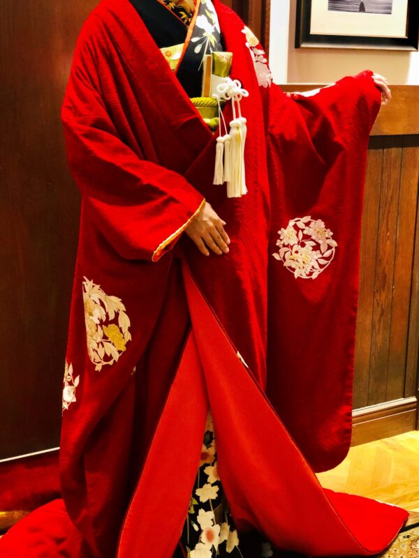 和装コーディネートのご紹介　～赤色の色打掛～