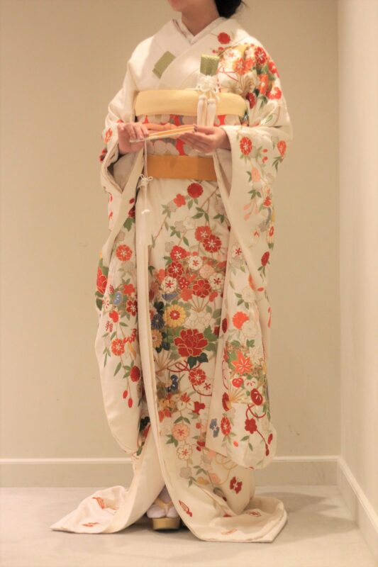 和装コーディネートのご紹介～白地の本振袖～