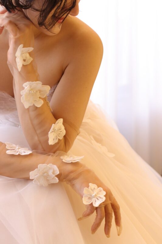 コーディネートのご紹介～Lela Rose(レラ・ローズ)のロンググローブ～