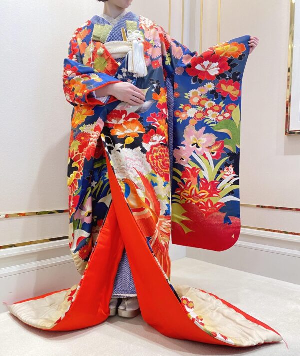 新作和装のご紹介　～紺地・緑地の色打掛～