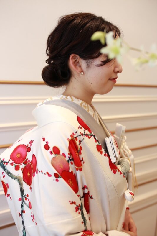 白地の色打掛　 和装のコーディネートのご紹介