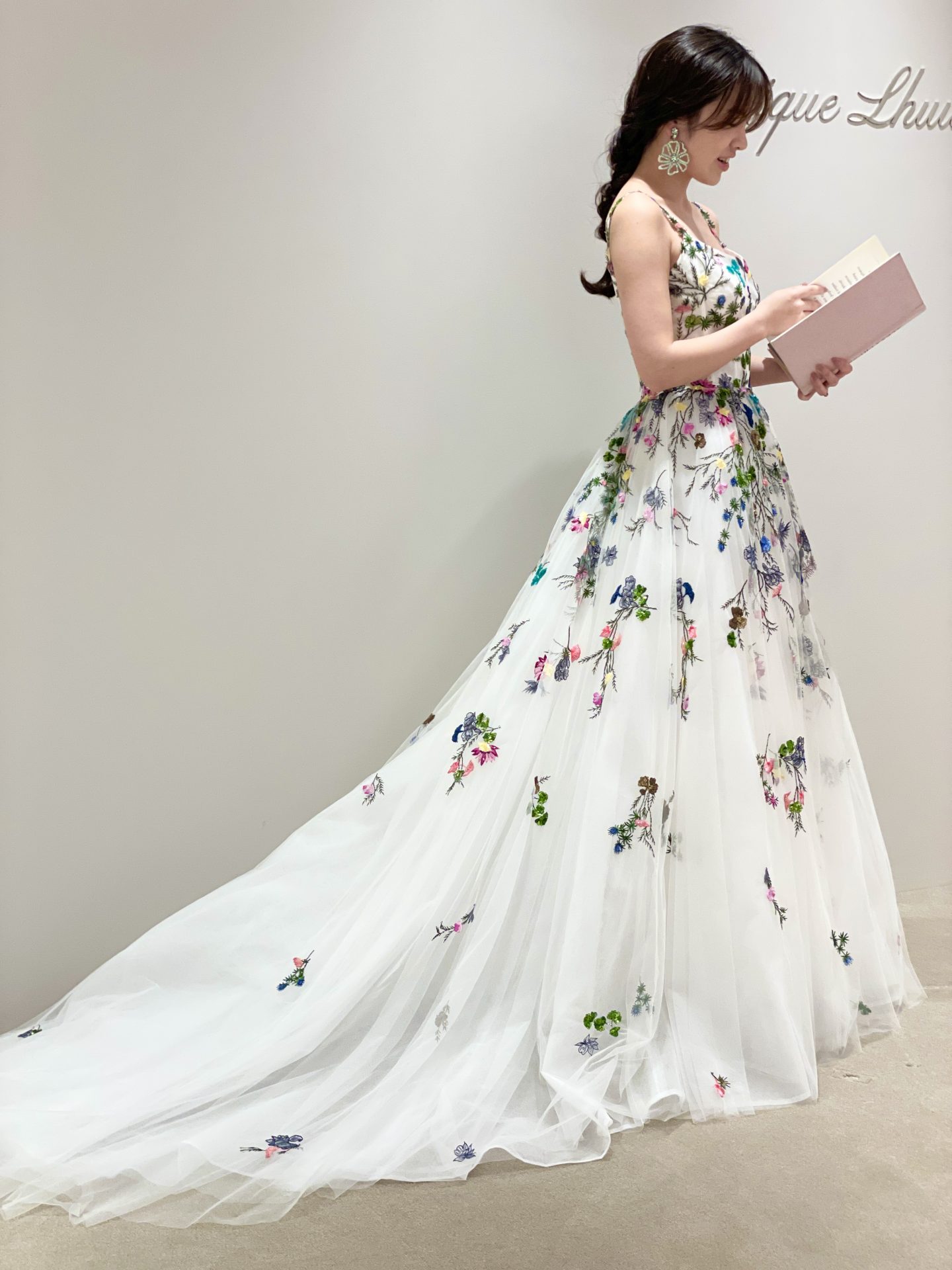 Monique Lhuillier（モニーク ルイリエ）〜新作カラードレスのご紹介