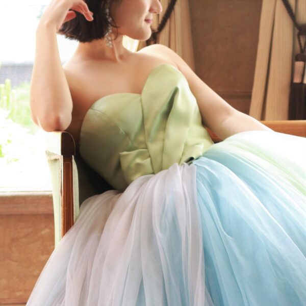 春夏の結婚式におすすめカラードレスのご紹介　～VIKTOR&ROLF MARIAGE(ヴィクター アンド ロルフ マリアージュ)～