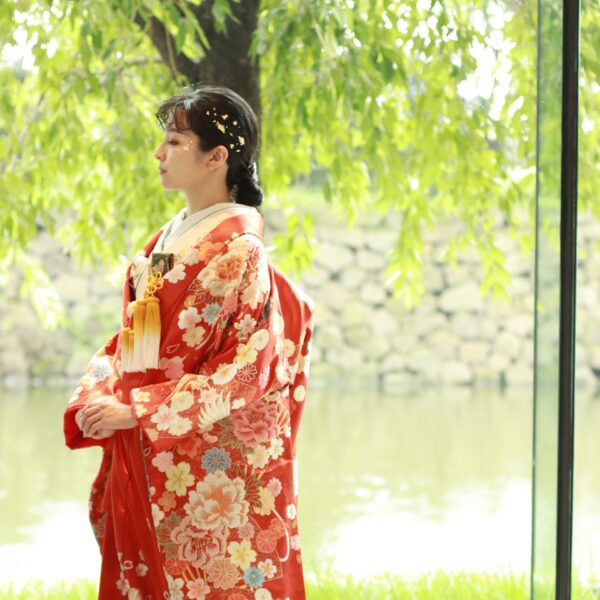 パレスホテル東京の結婚式におすすめの赤の色打掛のご紹介
