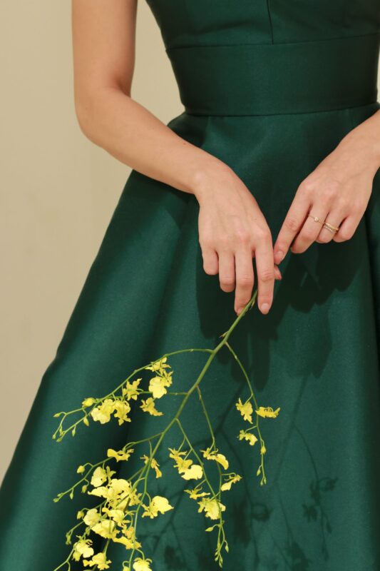 TREAT MAISON（トリート メゾン）より赤と緑の新作カラードレス・アクセサリーのご紹介