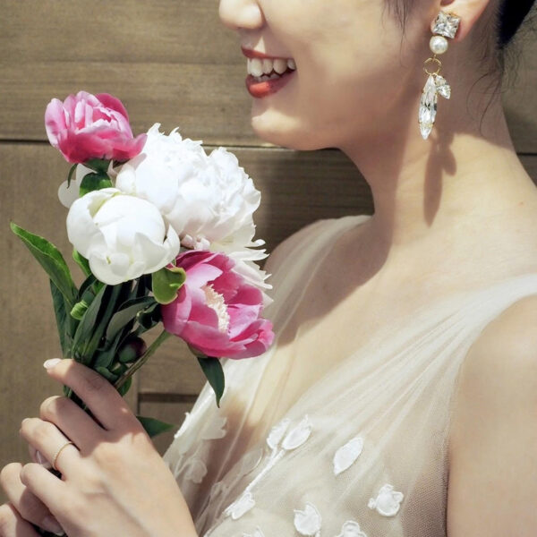 Oscar de la Renta（オスカー デ ラ レンタ）新作ウェディングドレスとアクセサリーのご紹介