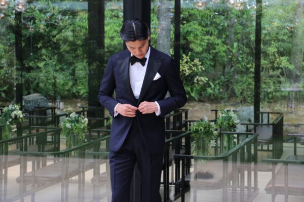 オーダータキシードを神戸で仕立てるならトリート ジェントルマンにお越しください