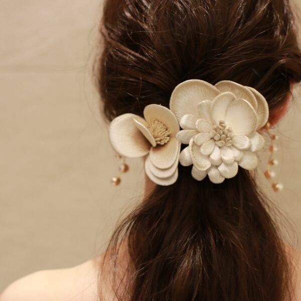 新作アクセサリーのご紹介～emi takazawa(エミ タカザワ)の髪飾り～