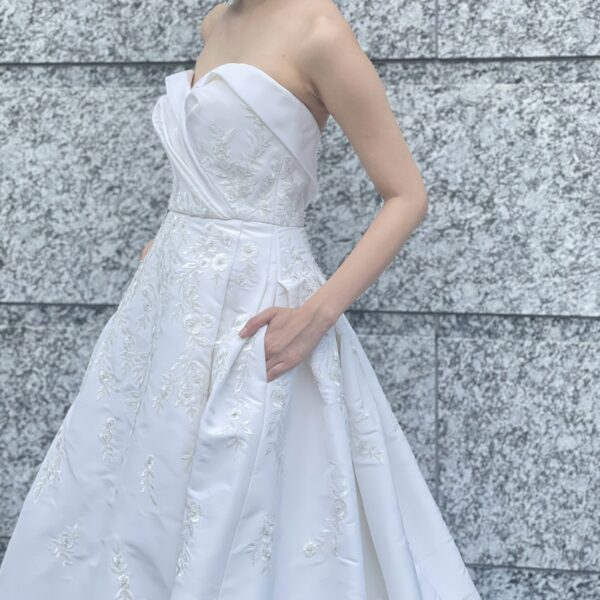 オリエンタルホテル神戸の結婚式におすすめの新作ウェディングのご紹介 〜Carolina Herrera（キャロリーナヘレラ）〜