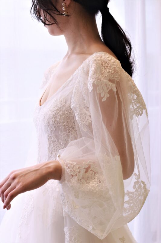 大政絢さん着用ウェディングドレスのご紹介〜アディション店限定Monique Lhuillier（モニーク ルイリエ）〜