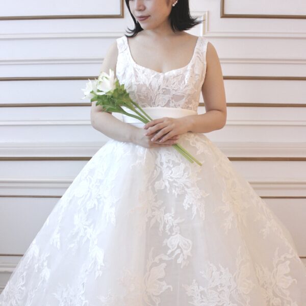 新作ウェディングドレスのご紹介 〜Monique Lhuillier（モニーク ルイリエ）〜