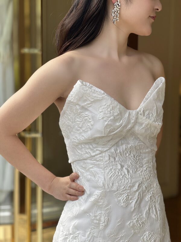 Monique Lhuillier（モニーク ルイリエ）新作ウェディングドレスのご紹介