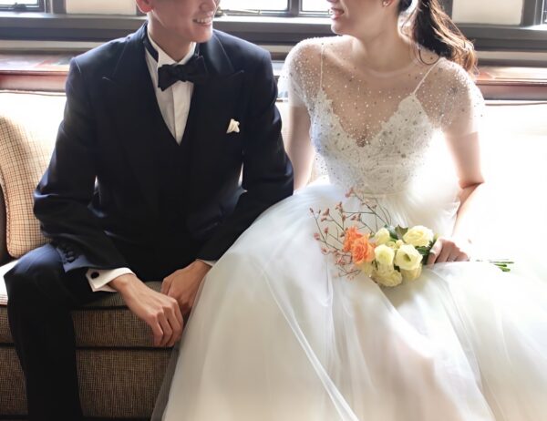 春夏の結婚式におすすめのウェディングドレスのご紹介～Monique Lhuillier（モニーク ルイリエ）～