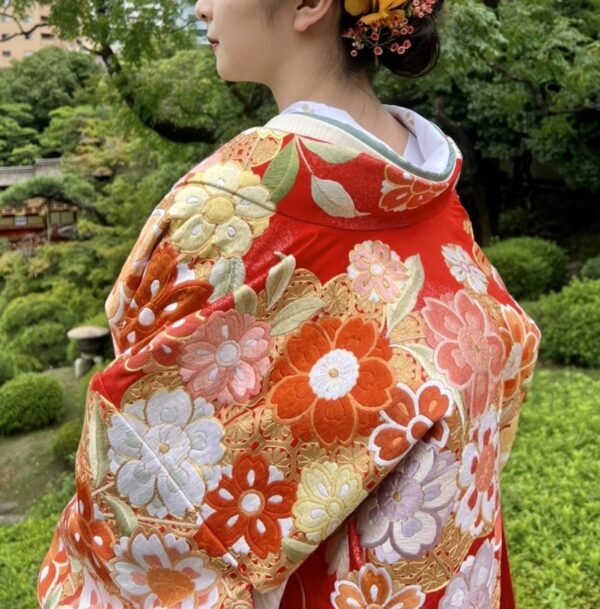 ザ トリート ドレッシング 神戸店の提携会場 相楽園におすすめの色打掛のご紹介～赤の雪幻百花絵図～