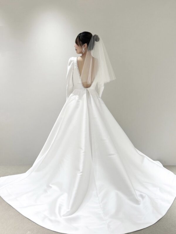 Reem Acra（リーム アクラ）より新作ウェディングドレスのご紹介