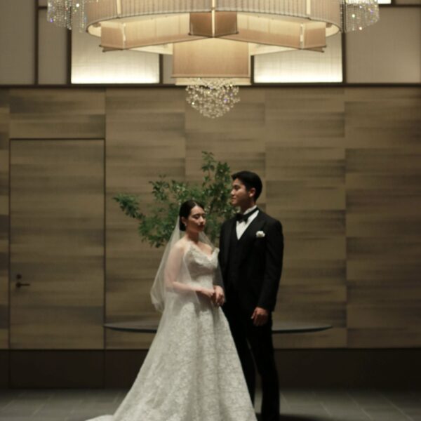 ザ トリート ドレッシングの提携会場フォーシーズンズホテル東京大手町におすすめのウェディングドレス〜Monique Lhuillier（モニーク ルイリエ）〜