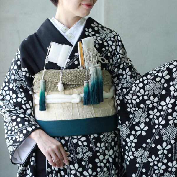 東京エリアの花嫁におすすめの藤娘きぬたやの新作本振袖