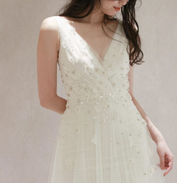 LIZ MARTINEZ(リズ マルチネス)より新作ウェディングドレスのご紹介