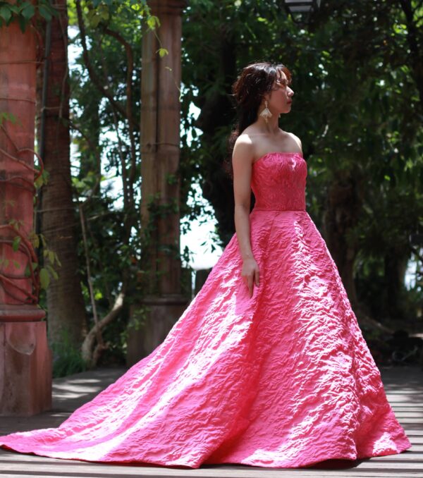 ザ ルイガンズ スパ&リゾートの結婚式におすすめ Monique Lhuillier（モニーク ルイリエ）の新作カラードレスのご紹介