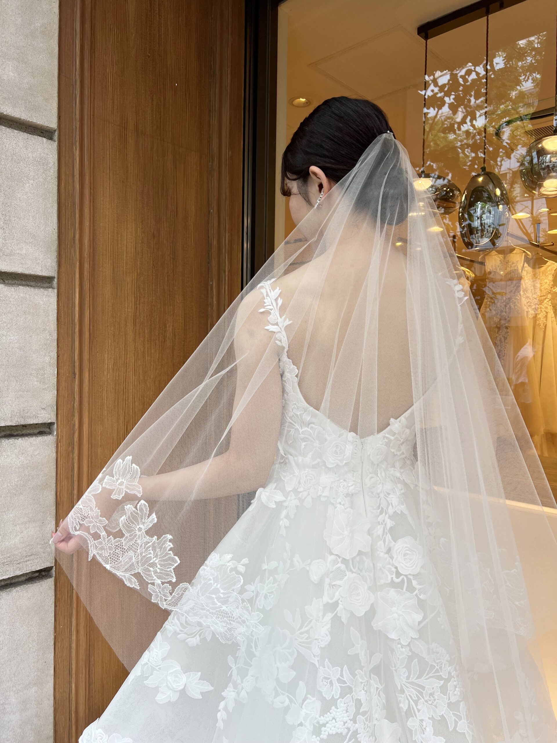 Monique Lhuillier(モニーク ルイリエ)のAラインの新作ウェディング Monique Lhuillier(モニーク ルイリエ)のAラインの新作ウェディング