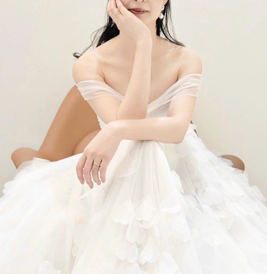 神戸エリアの花嫁におすすめ LIZ MARTINEZ（リズ マルチネス）の新作ウェディングドレスのご紹介