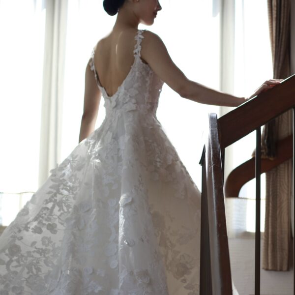 ザ ガーデン オリエンタル 大阪におすすめのウエディングドレスのご紹介～Monique Lhuillier（モニーク ルイリエ）～