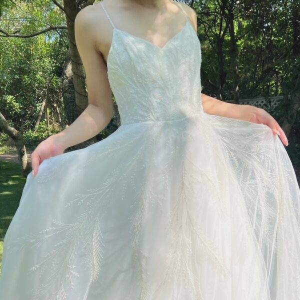 ENAURA（エナウラ）のAラインの新作ウェディングドレスのご紹介