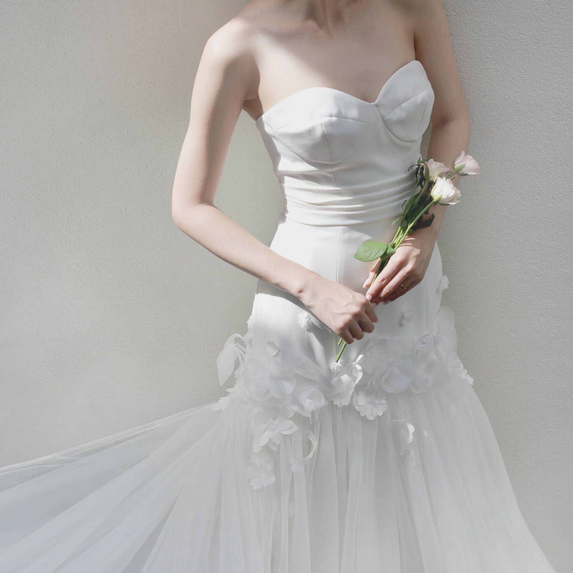 トリートドレッシング神戸店より、ソラ神戸・北野クラブSOLAでお式を迎える花嫁におすすめのビクターアンドロルフマリアージュのウェディングドレスのご紹介