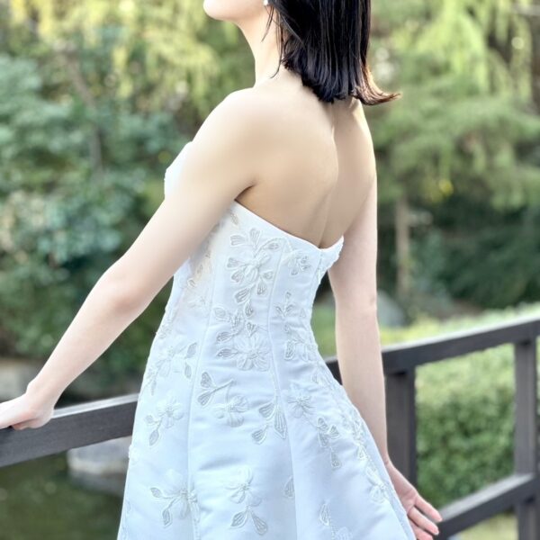 鶴見ノ森迎賓館での結婚式におすすめのウェディングドレスのご紹介～ENAURA（エナウラ）～