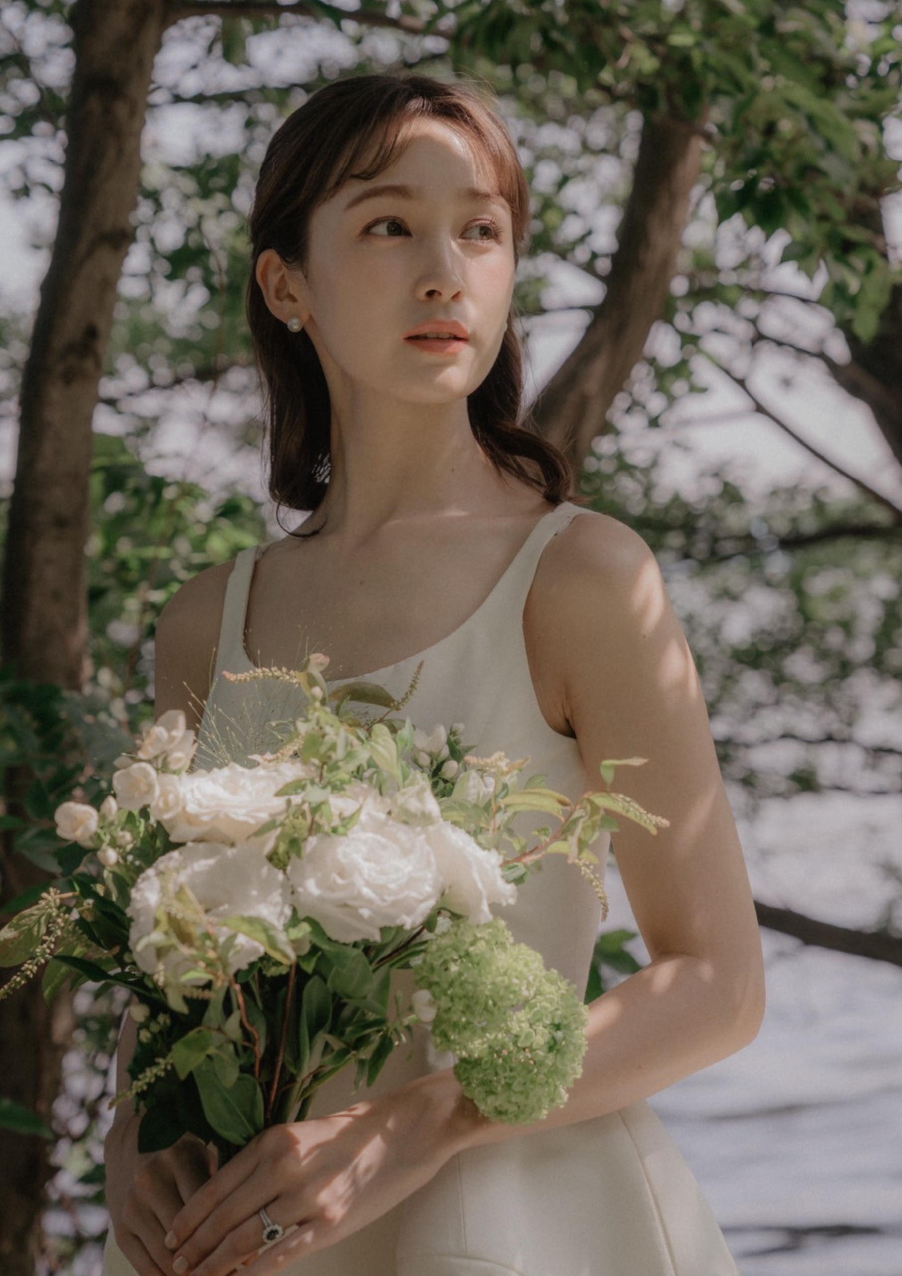 藤井サチさん 結婚発表、ウェディングドレス情報