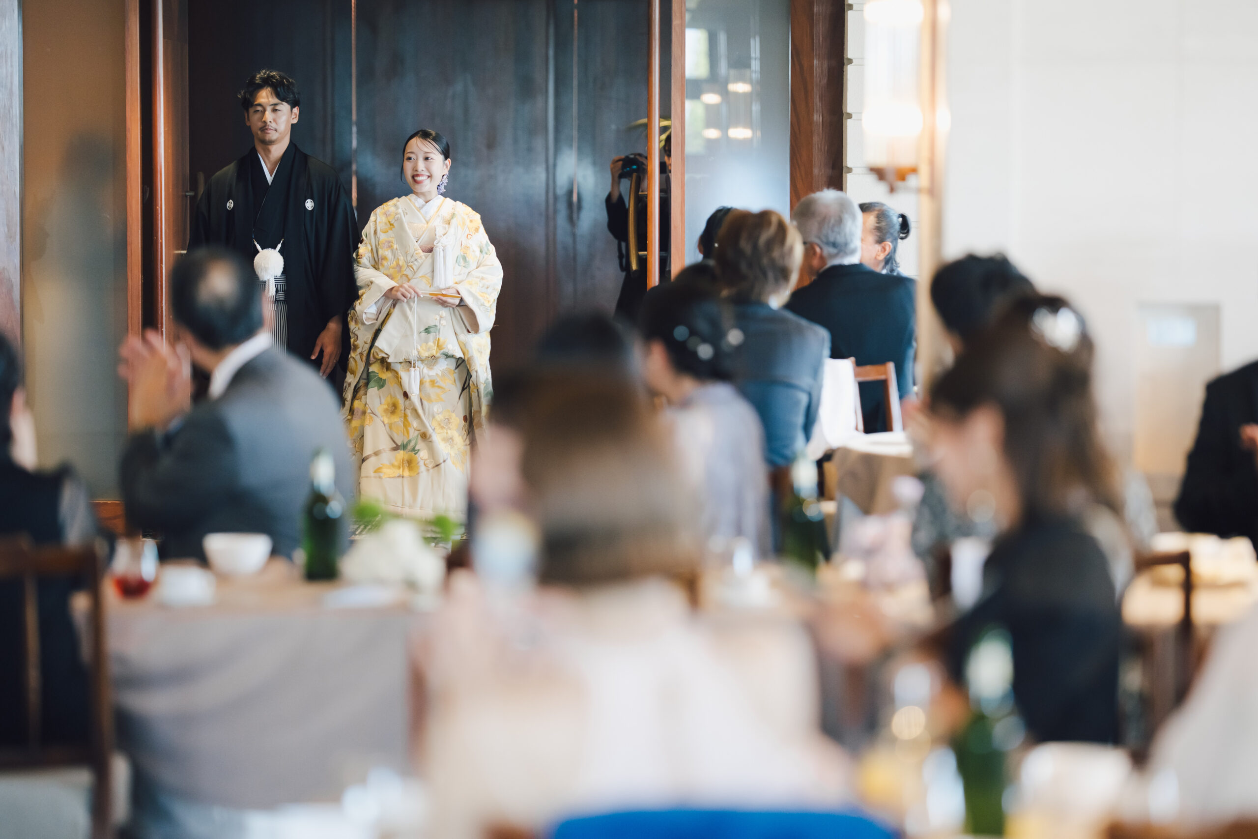 和装での再入場で一気に会場の雰囲気をあたたかく包み込みます