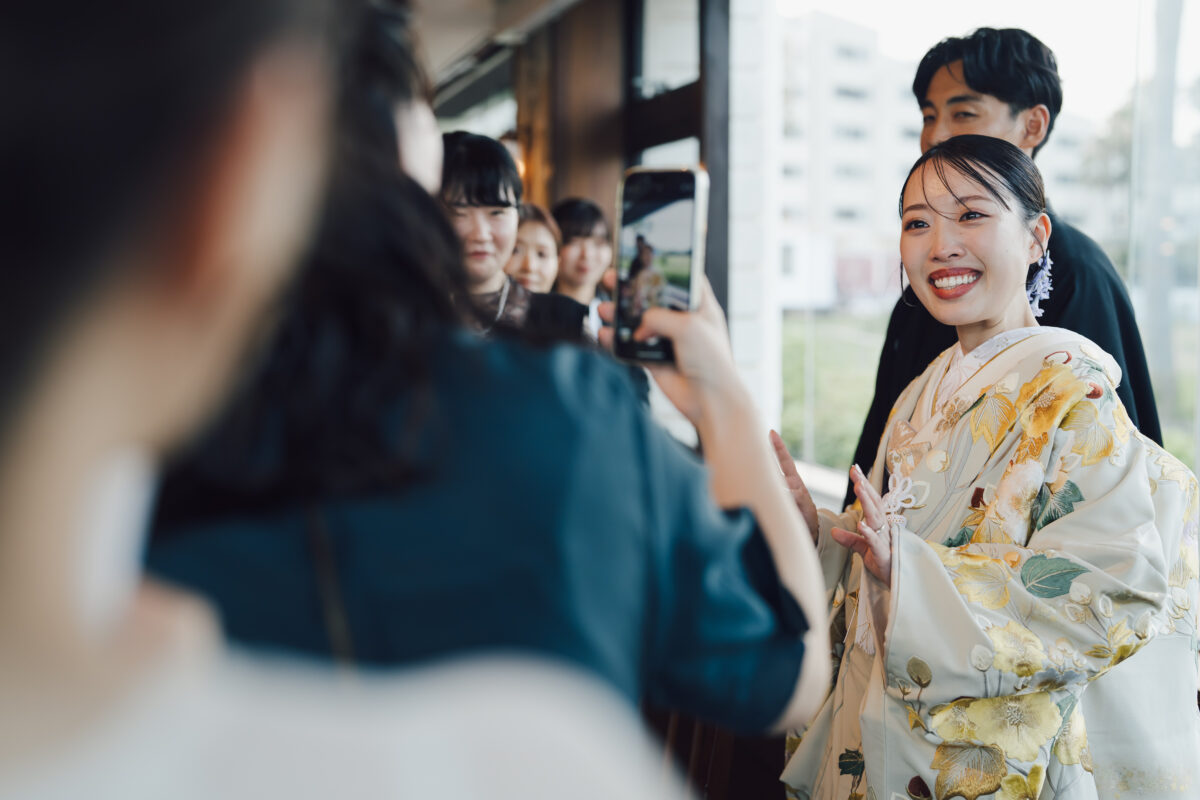 ゲストの皆様と過ごす時間を大切にされたお二人のこだわりをとても強く感じる結婚式となりました