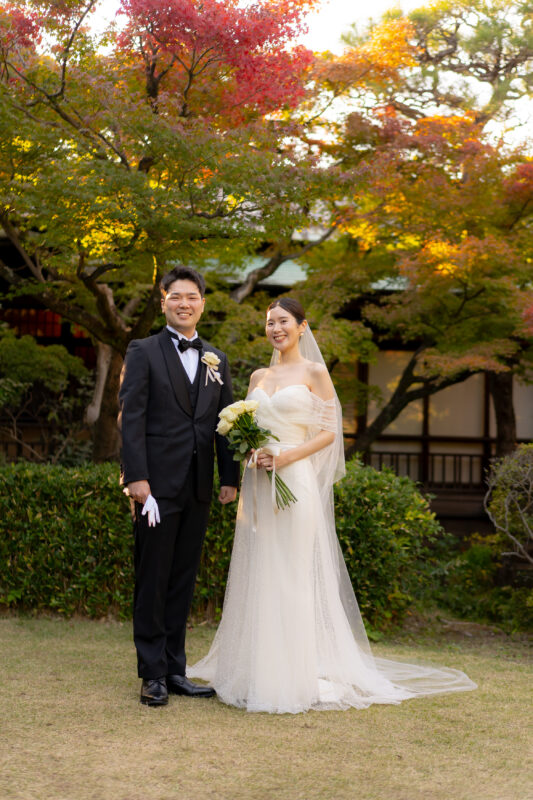 ハーフペニーロンドンの繊細な透明感のあるドットチュールのマーメイドラインのウェディングドレスを選ばれました