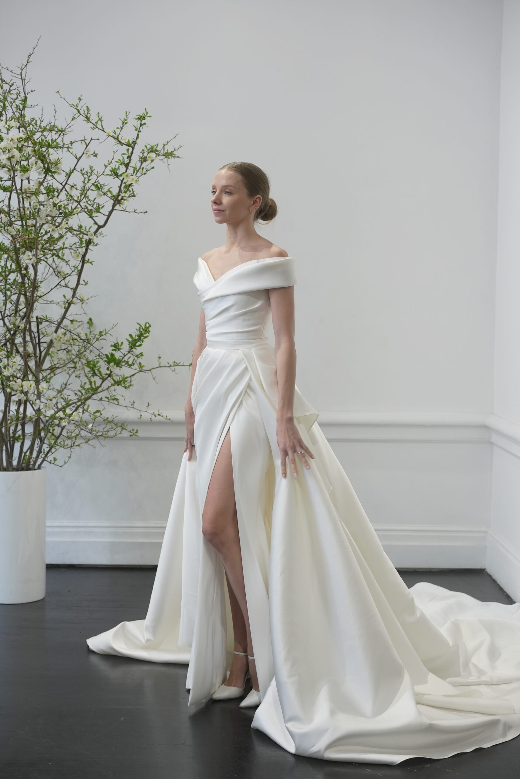 エリー サーブ ブライダル 2026年春夏コレクション　ポップアップイベントvol.1　