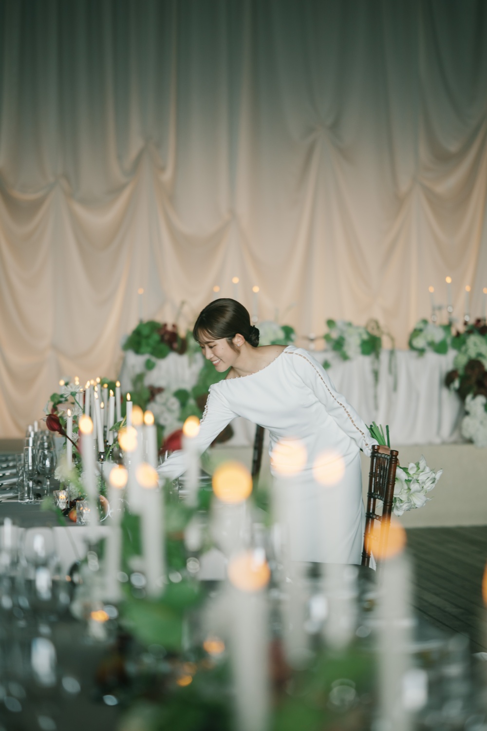 結婚式というお二人のこだわりが溢れる一日に花嫁様がセレクトしたのは東京のお洒落な花嫁様に人気のトリートのウェディングドレスでした