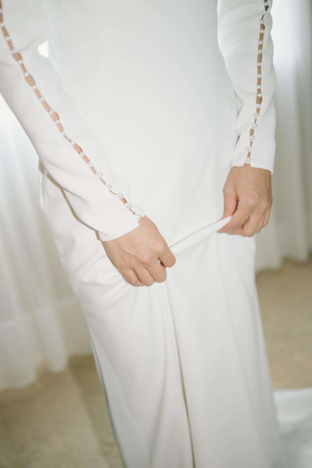 結婚式というお二人のこだわりが溢れる一日に花嫁様がセレクトしたのはトリートのウェディングドレス