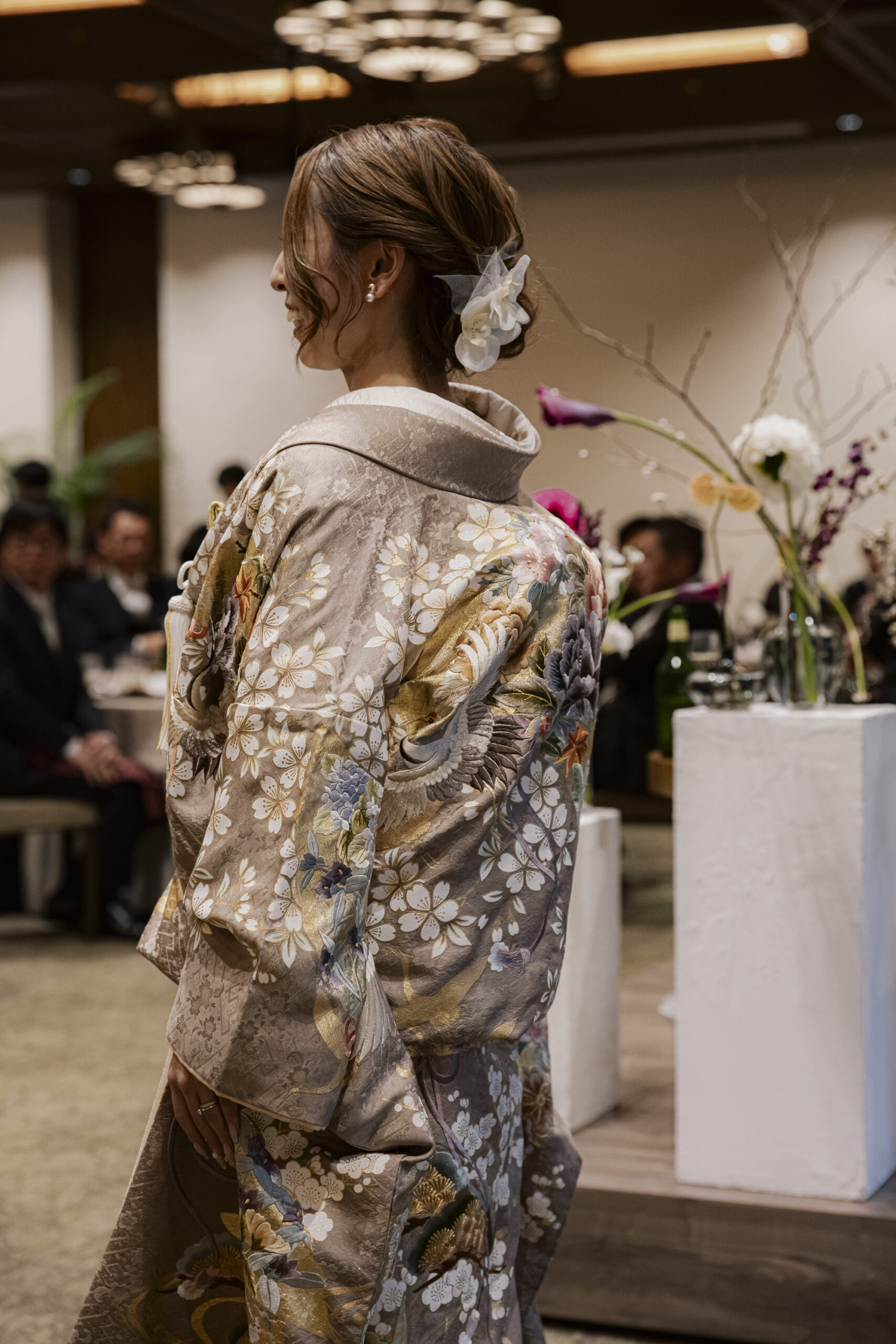 華美になりすぎることなく、品があり、ご新婦様の優しさが伝わる一着