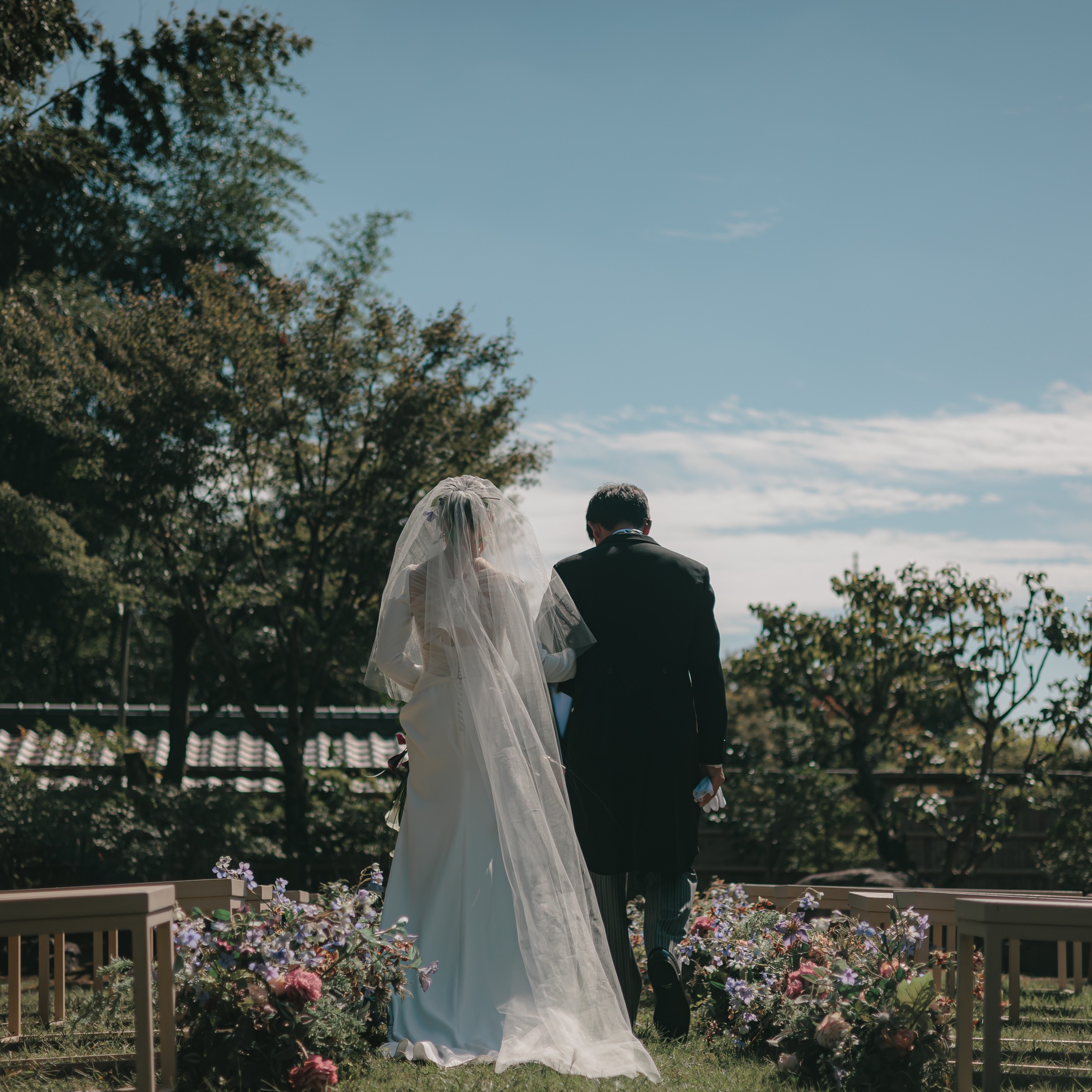 自然豊かな月真院でのガーデン挙式は形にとらわれないお二人らしい結婚式が叶えられます