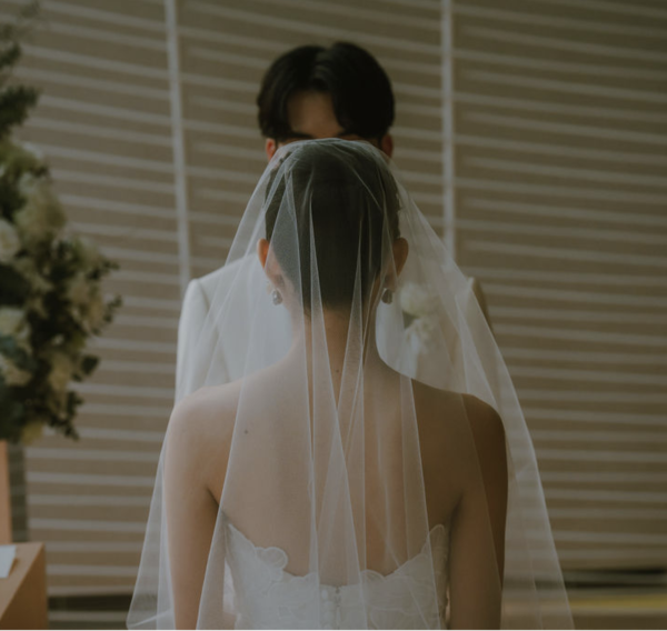 ELIE SAAB BRIDALのウェディングドレスで過ごす特別な一日